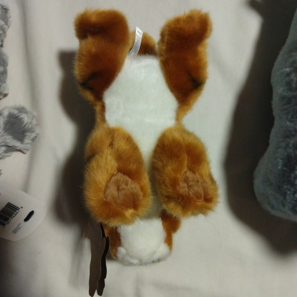 Disney Winnie the Pooh Blanket and Plush Set - Picture 6 of 16